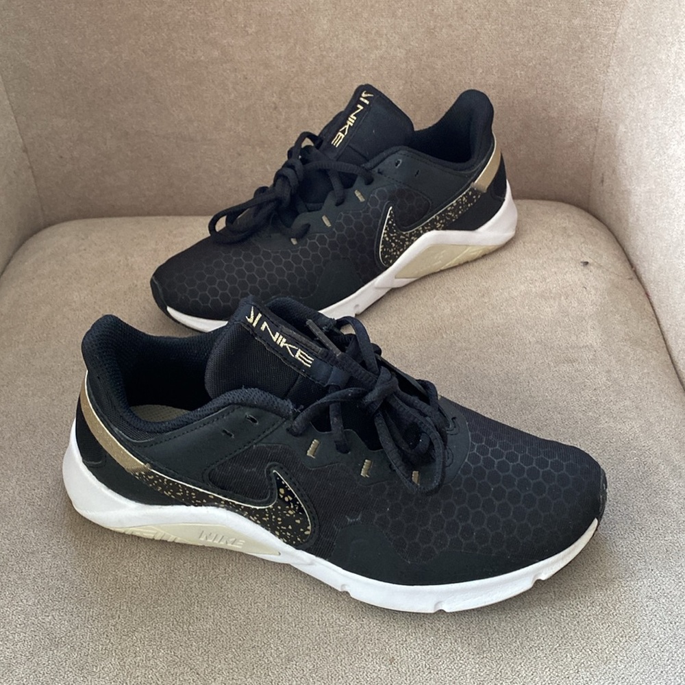 Nike Sneakers 7.5
